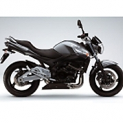  j motorok