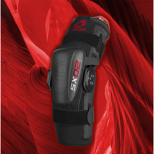  EVS EVS SX02 KNEE BRACE trdvd fekete/piros 2023